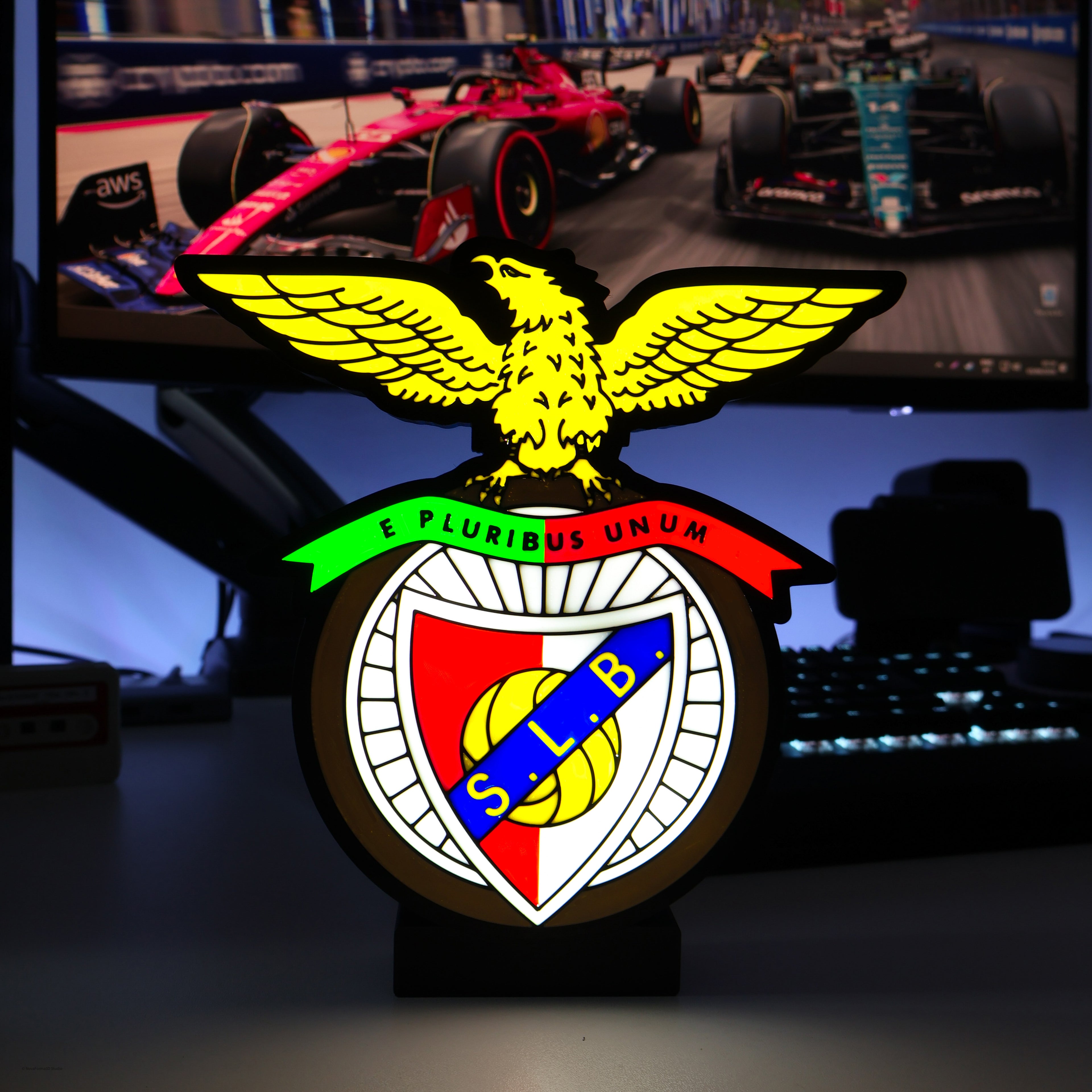 SL Benfica Águia LED Lightbox – Decoração Premium de Secretária e Casa com o Brasão do Clube